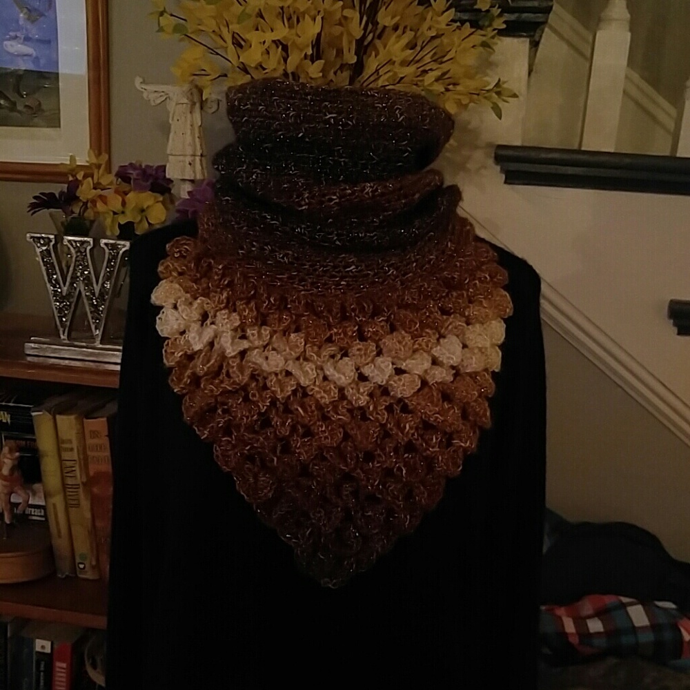OOAK HANDMADE BANDANA STYLE COWL